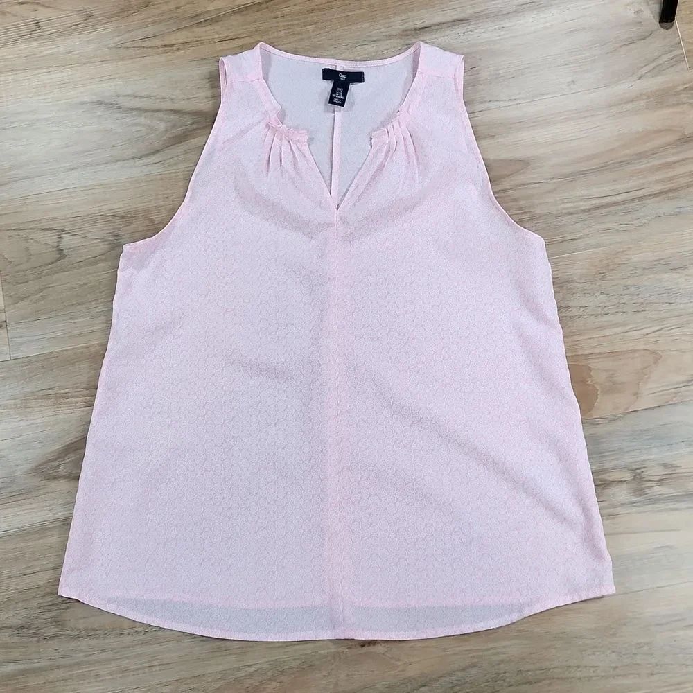🔺️Gap Pink & White Print Vneck Sleeveless Top XSmall
